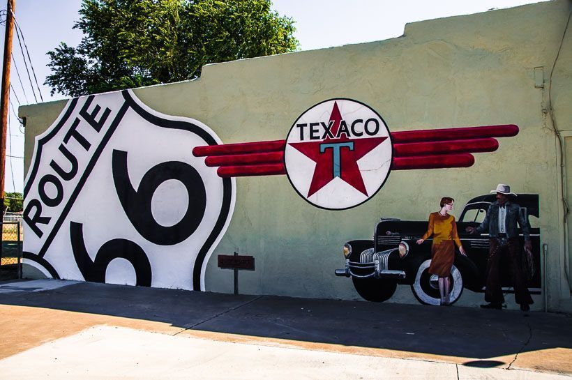 gasolinera texaco ruta 66 mural